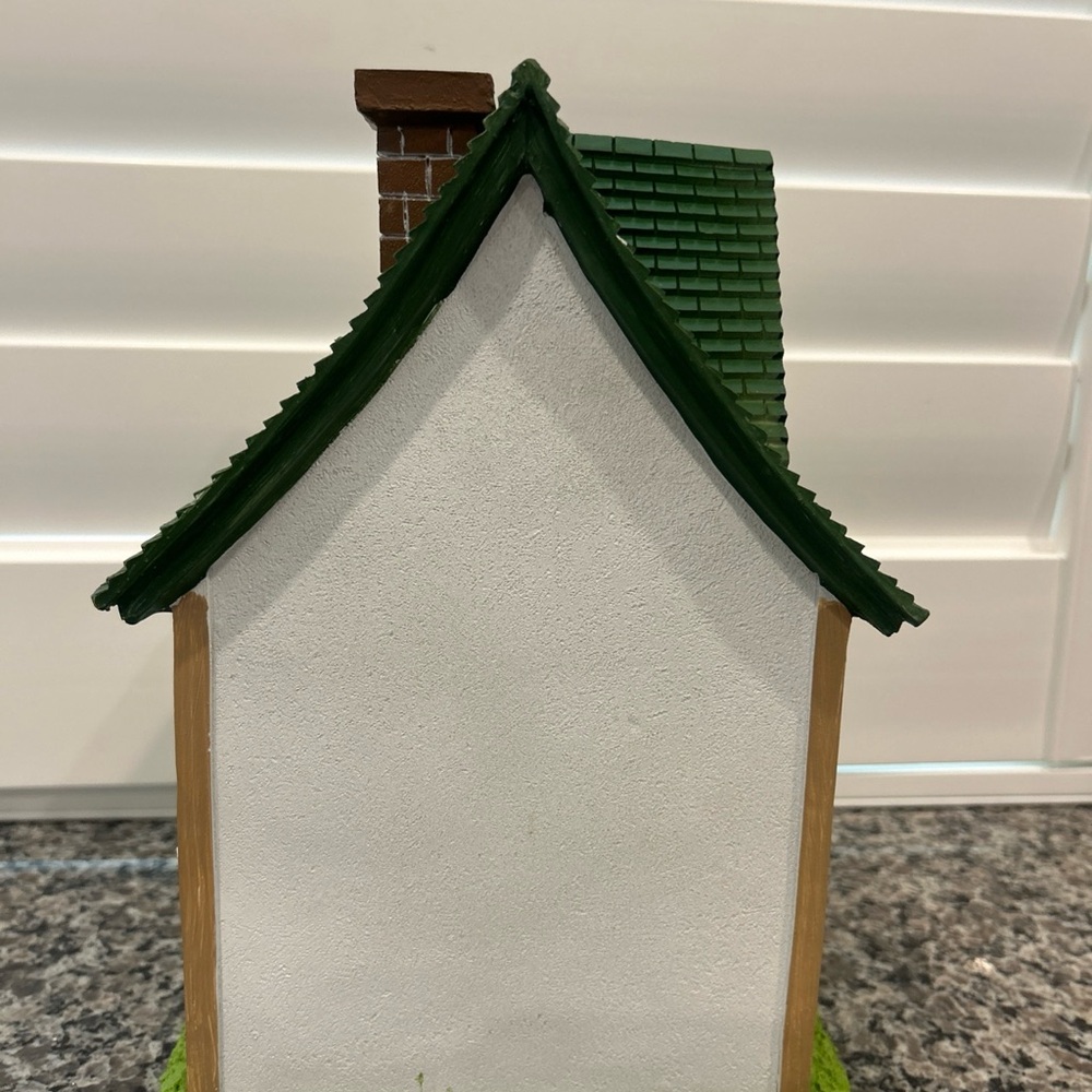. - Picture 4 of 8